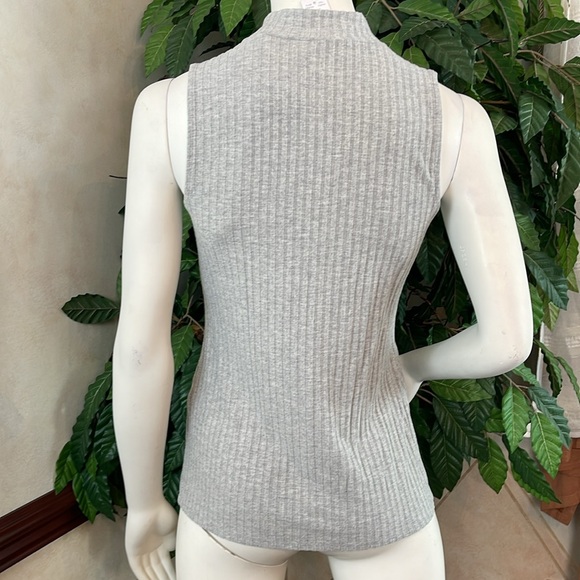 WHBM HEATHER GRAY RIBBED MOCK NECK TOP & DUSTER - Picture 15 of 16